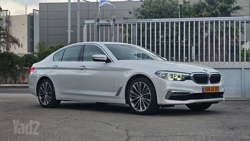 סדרה 5 Exclusive 530e פלאג-אין אוט׳ 2.0 (184 כ״ס) [2017-2021]