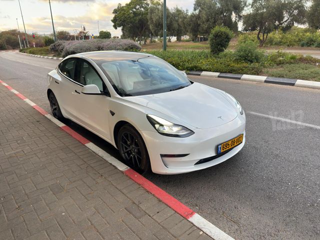 טסלה מודל 3