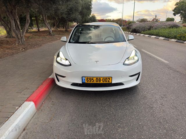 טסלה מודל 3