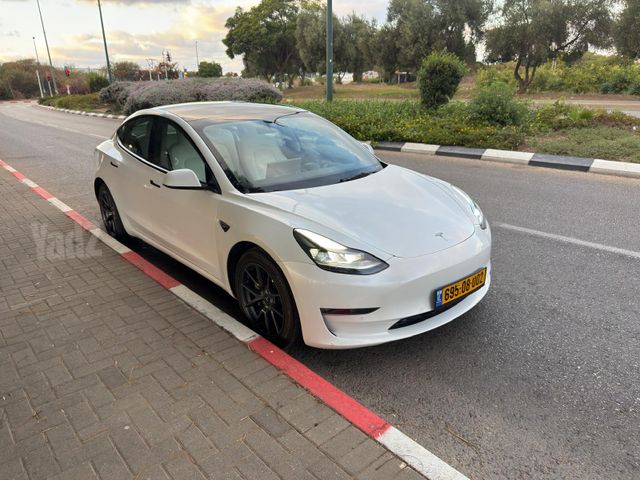 טסלה מודל 3