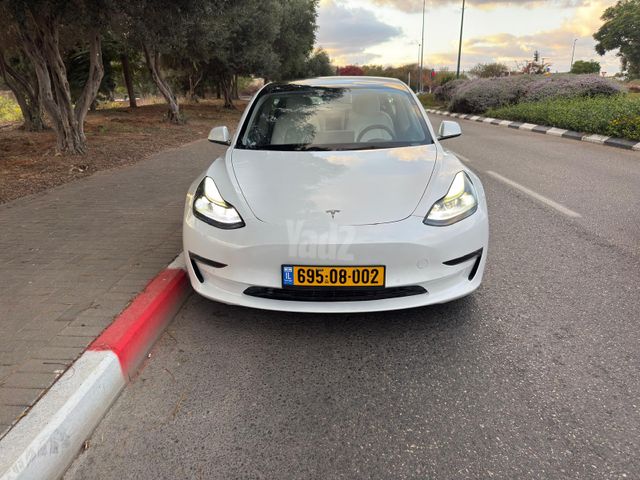 טסלה מודל 3
