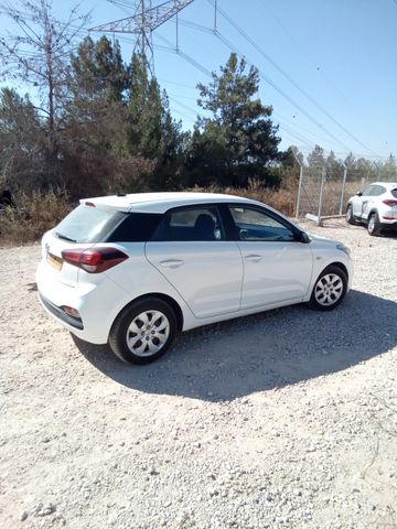 יונדאי i20