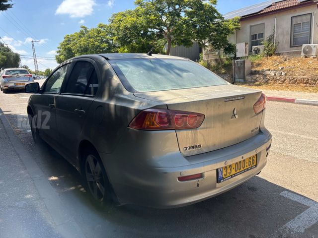 מודעת רכב מיצובישי לנסר