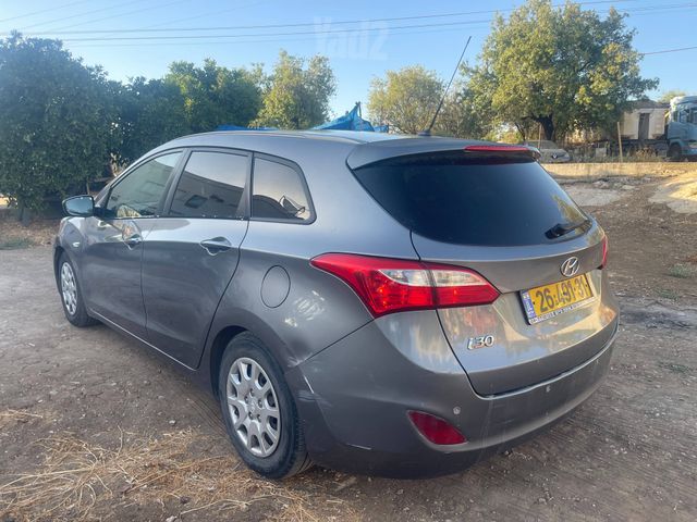 יונדאי i30