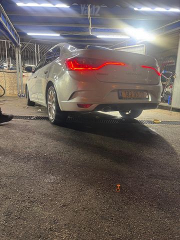 רנו מגאן