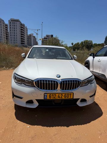 מודעת רכב ב מ וו סדרה 3