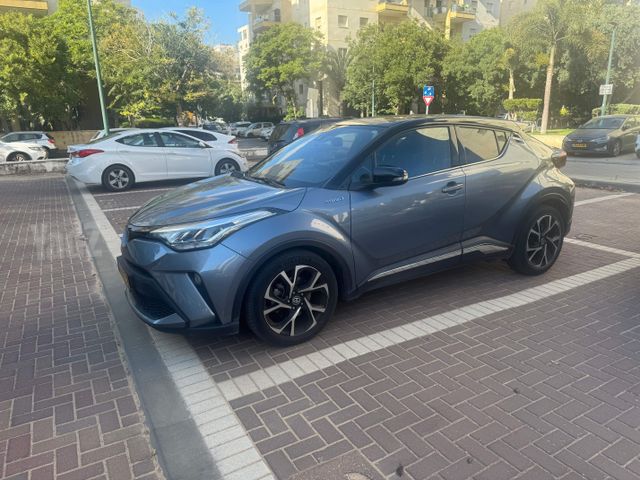 טויוטה C-HR