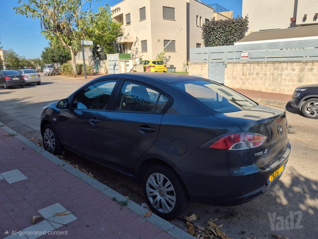 מודעת רכב מאזדה 2