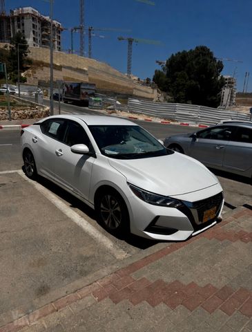 ניסאן סנטרה