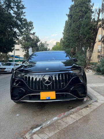 מרצדס-בנץ EQE SUV