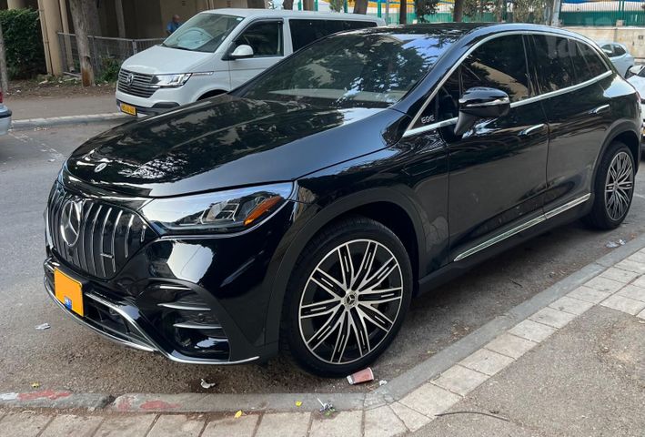 מרצדס-בנץ EQE SUV