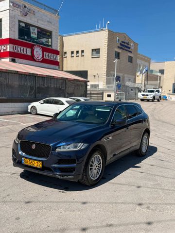מודעת רכב יגואר F-Pace