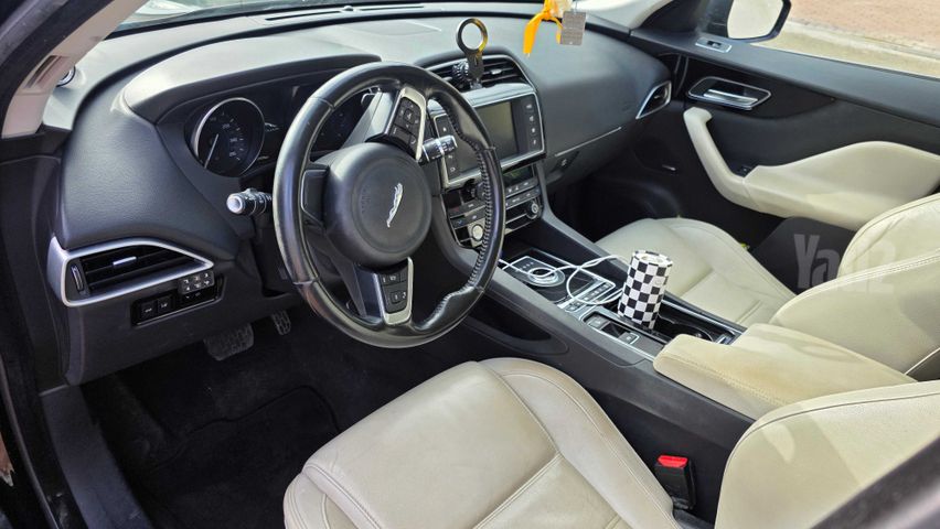 יגואר F-Pace