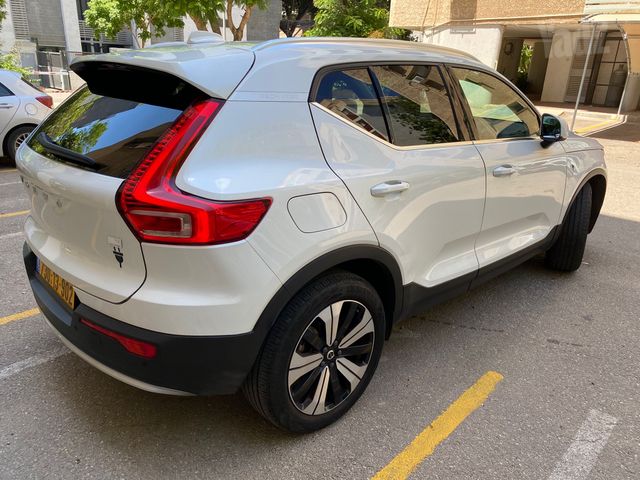 וולוו XC40