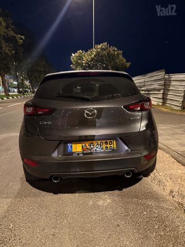 מודעת רכב מאזדה CX-3