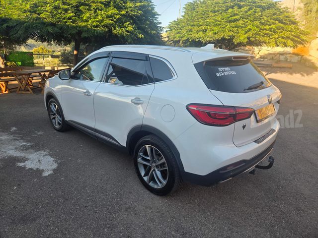 מודעת רכב אם ג'י EHS PHEV