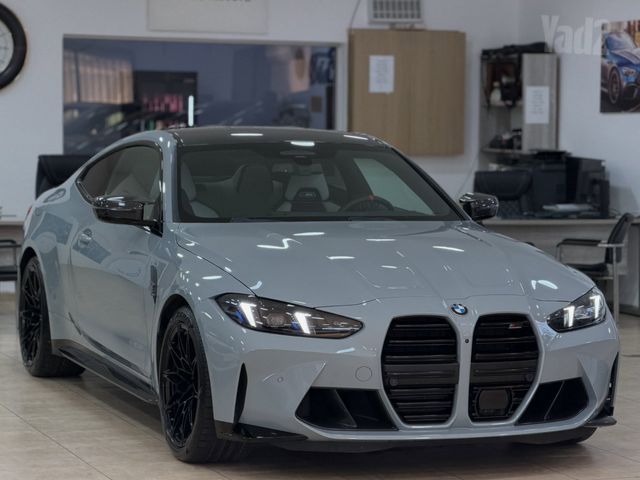ב מ וו M4