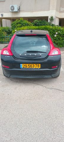 וולוו C30