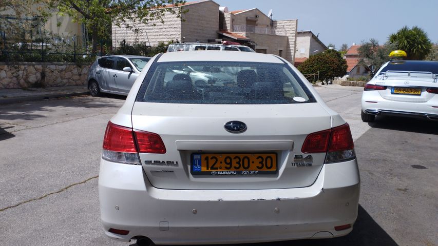 מודעת רכב סובארו B4/לגאסי