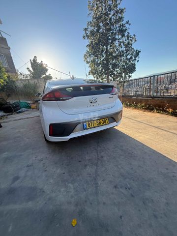 יונדאי איוניק