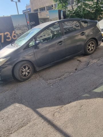 מודעת רכב טויוטה פריוס