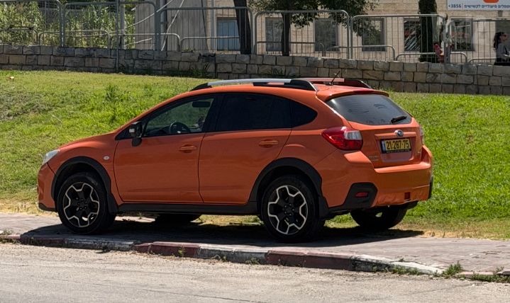 מודעת רכב סובארו XV