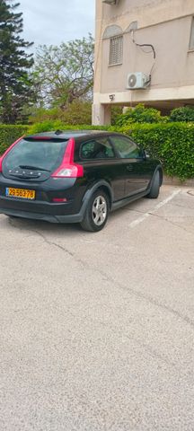 וולוו C30