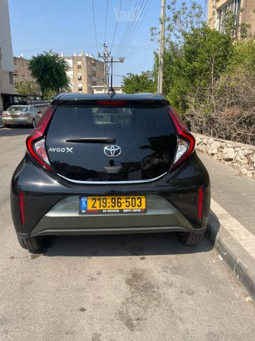 טויוטה אייגו X