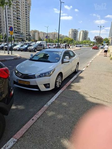 טויוטה קורולה