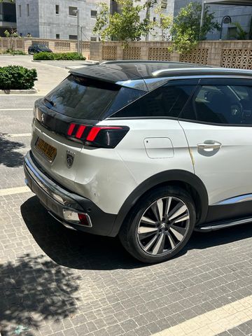 פיג'ו 3008