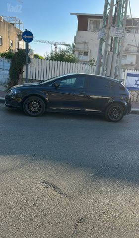 מודעת רכב סיאט לאון