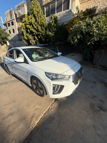 יונדאי איוניק