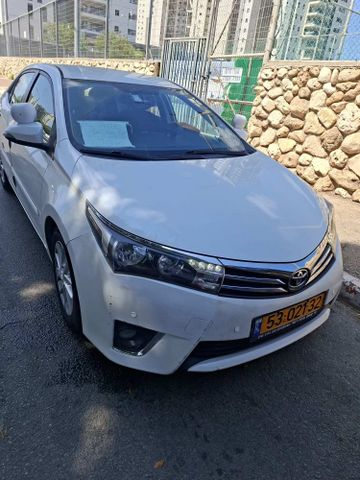 טויוטה קורולה