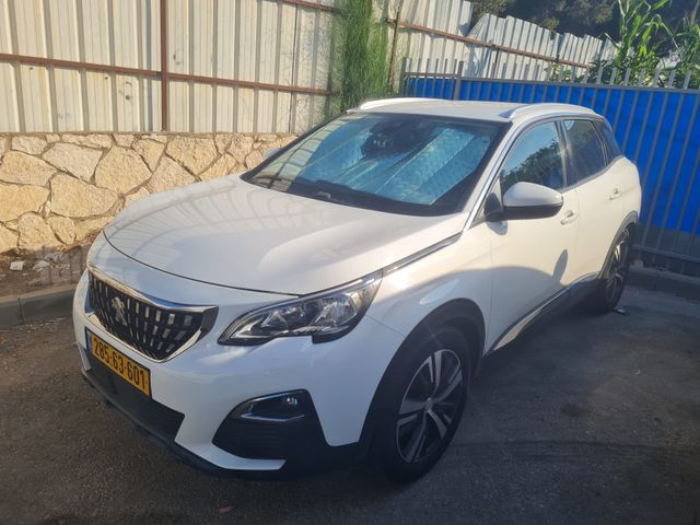 פיג'ו 3008