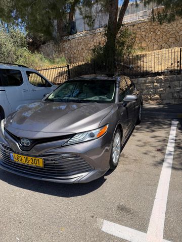 טויוטה קאמרי
