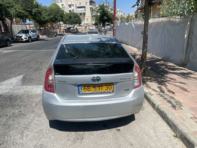טויוטה פריוס