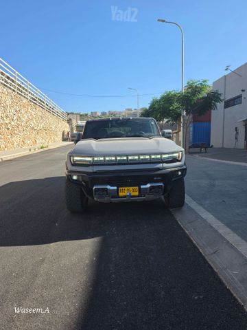 מודעת רכב ג'י.אם.סי האמר EV