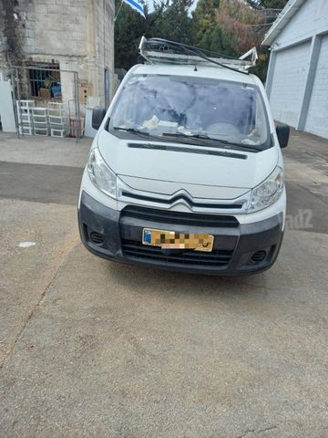 מודעת רכב סיטרואן ג'אמפי