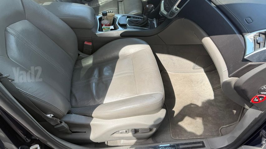 קאדילק SRX