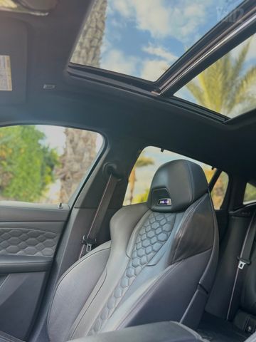 ב מ וו X6 M