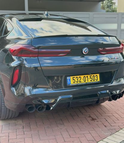 ב מ וו X6 M