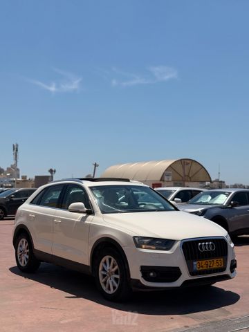 אאודי Q3