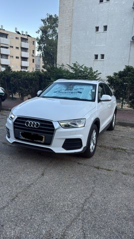 אאודי Q3