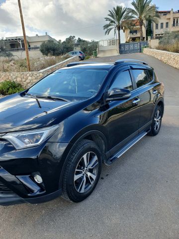 טויוטה RAV4