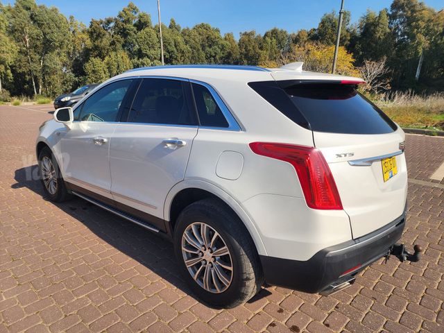 קאדילק XT5