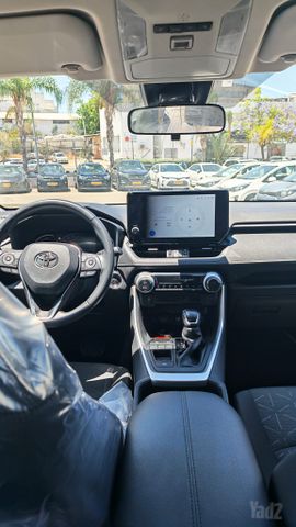 טויוטה RAV4