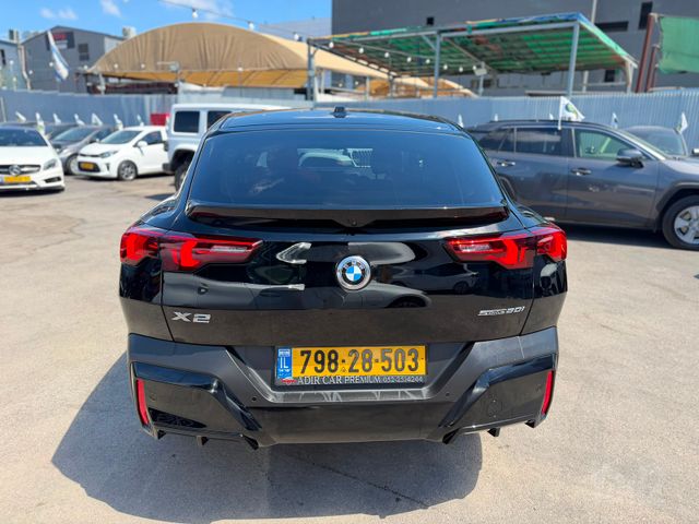 ב מ וו X2