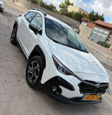 קרוסטרק Luxury אוט׳ 2.0 (152 כ״ס)