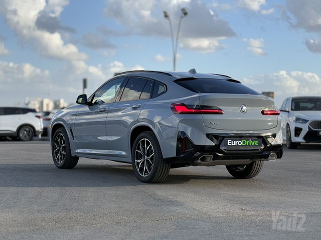 ב מ וו X4