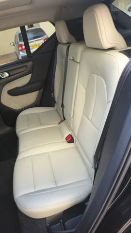 וולוו XC40